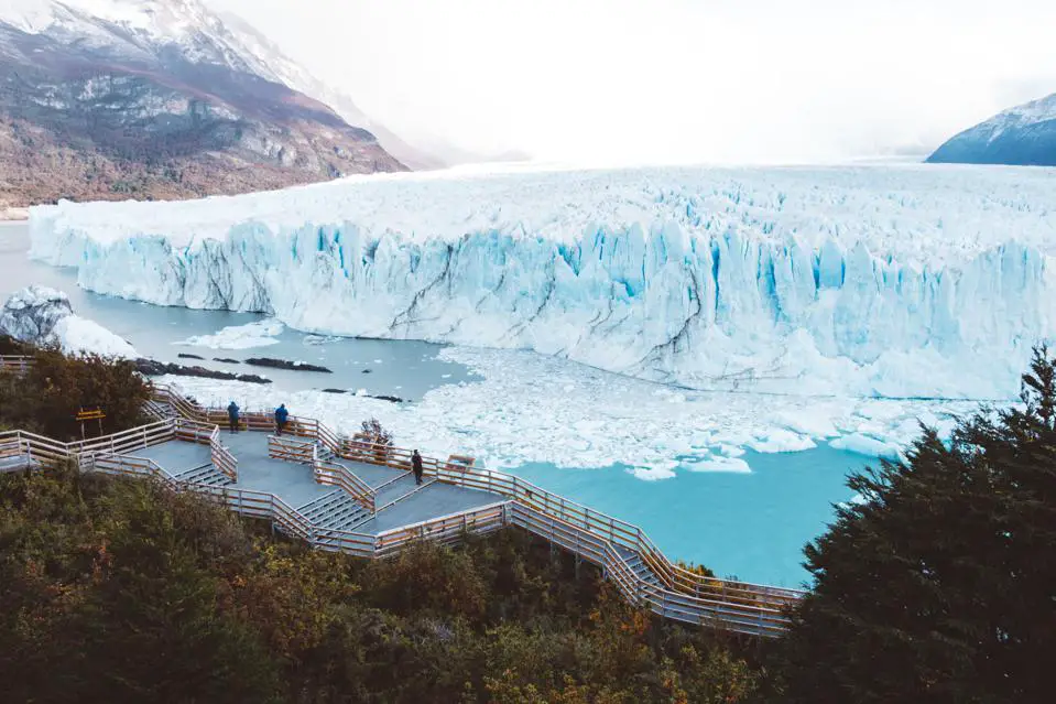 Los glaciares de todo el mundo han estado retrocediendo debido al impacto de la crisis climática